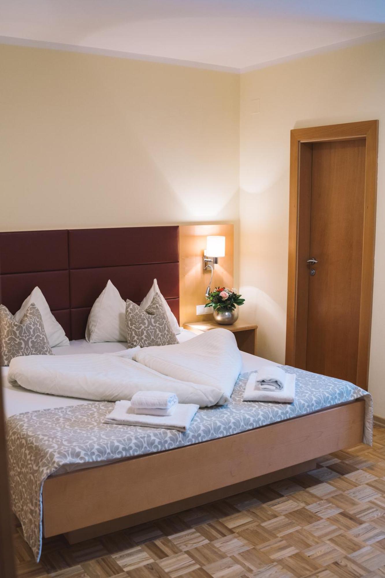 Hotel Restaurant Thadeushof Techelsberg Kültér fotó
