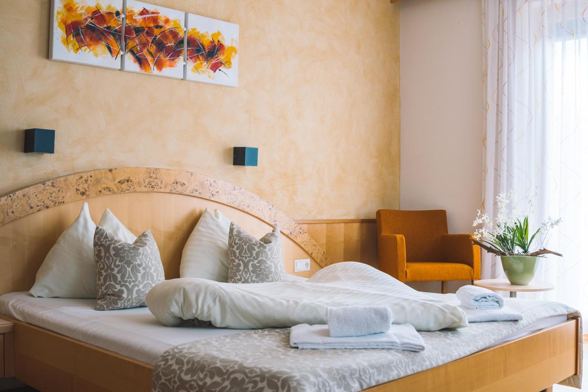 Hotel Restaurant Thadeushof Techelsberg Kültér fotó
