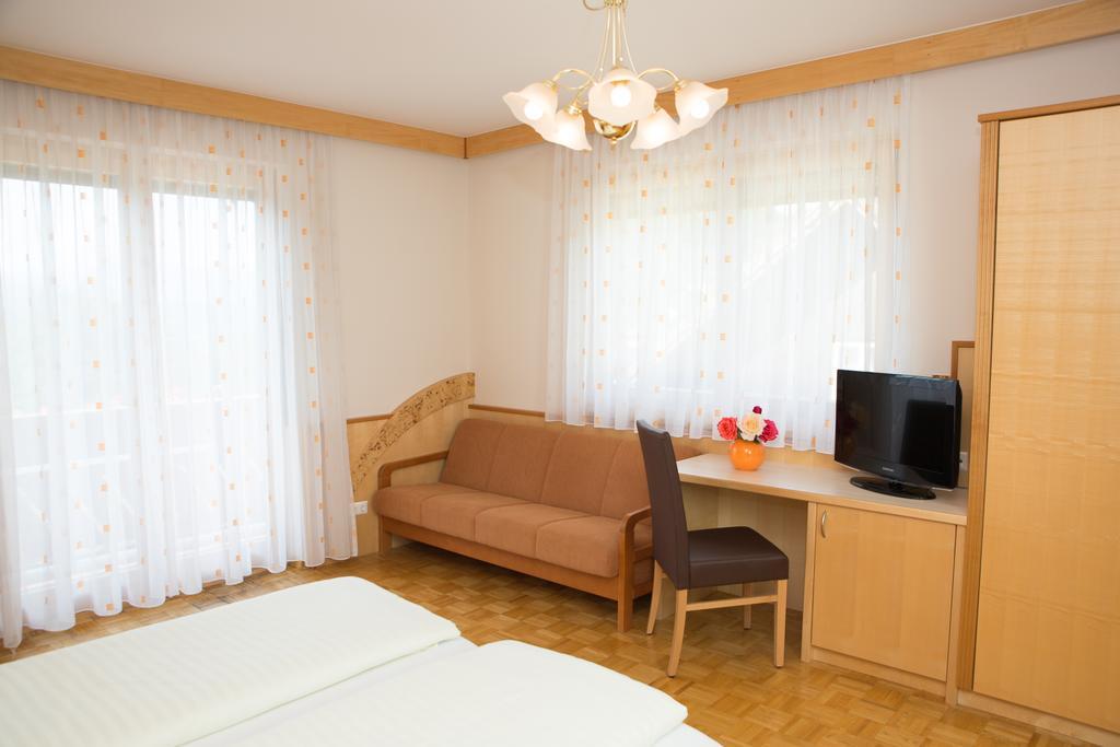 Hotel Restaurant Thadeushof Techelsberg Kültér fotó