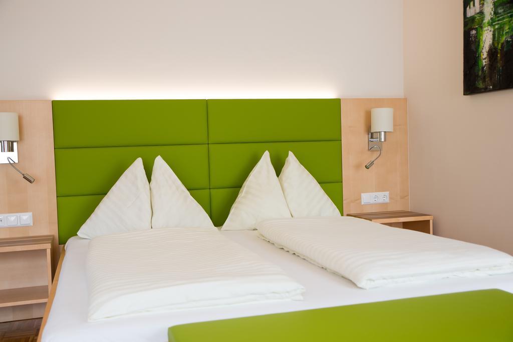 Hotel Restaurant Thadeushof Techelsberg Kültér fotó